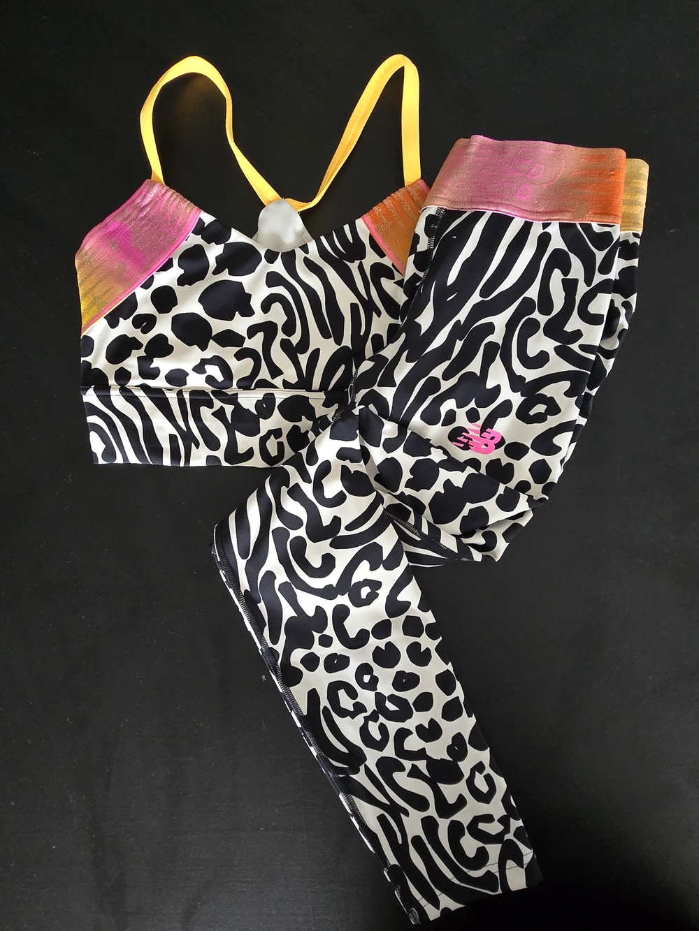 New Balance Animal Print 2 Piece Activewear Set Sports Bra Leggings Size S